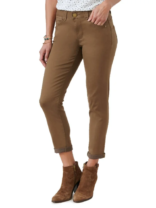 Paisley patterned wide leg jeans for women in an elegant and unique styleGinger Snap Brown Ankle Skimmer