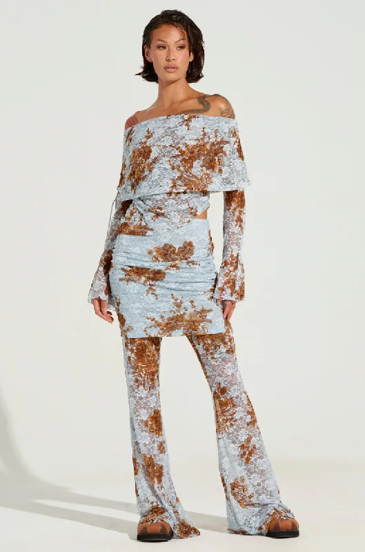 Distressed wide leg denim pants for women in a trendy and edgy styleGIVING YOU SOMETHING TO DREAM ABOUT PANT Distressed wide leg denim pants for women in a trendy and edgy styleGIVING YOU SOMETHING TO DREAM ABOUT PANT