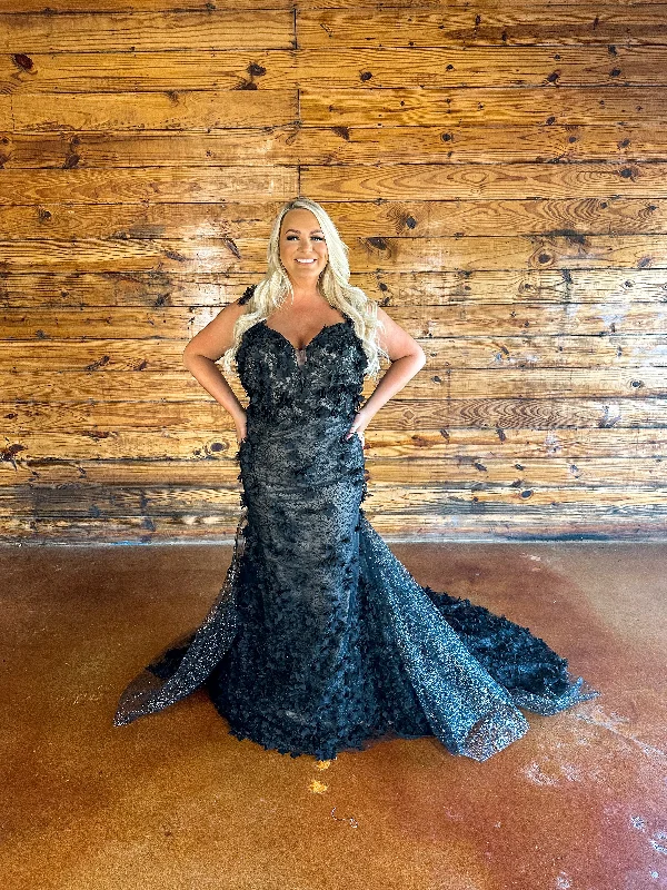 Scarlett - O'Hara - inspired wedding dressHolly Wedding Dress