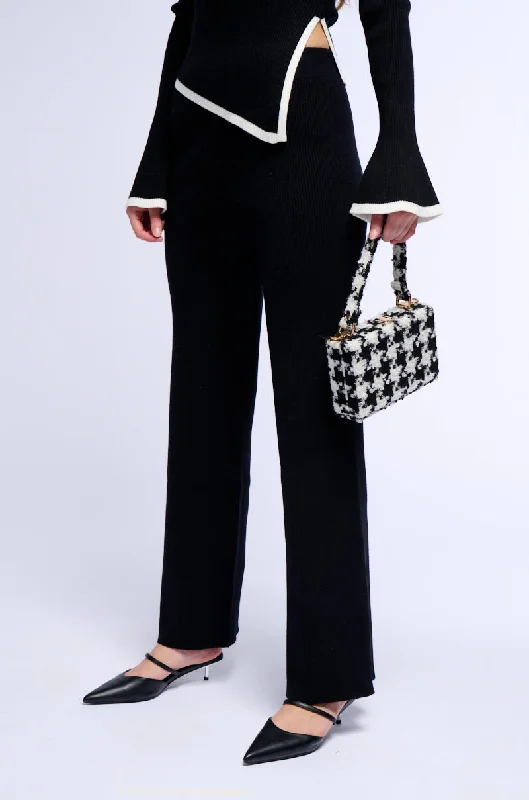 Embroidered wide leg linen pants for women in a natural and elegant styleKNIT GIRL WIDE LEG PANT Embroidered wide leg linen pants for women in a natural and elegant styleKNIT GIRL WIDE LEG PANT