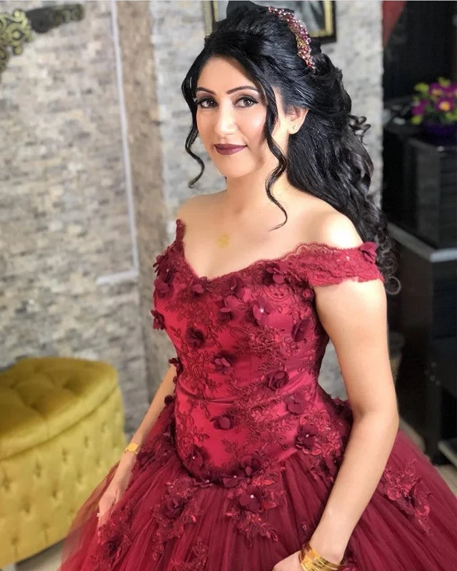 Sheath - style wedding dress with a slitLace Appliques Off Shoulder Tulle Ball Gowns With 3D Flowers Embroidery Sheath - style wedding dress with a slitLace Appliques Off Shoulder Tulle Ball Gowns With 3D Flowers Embroidery