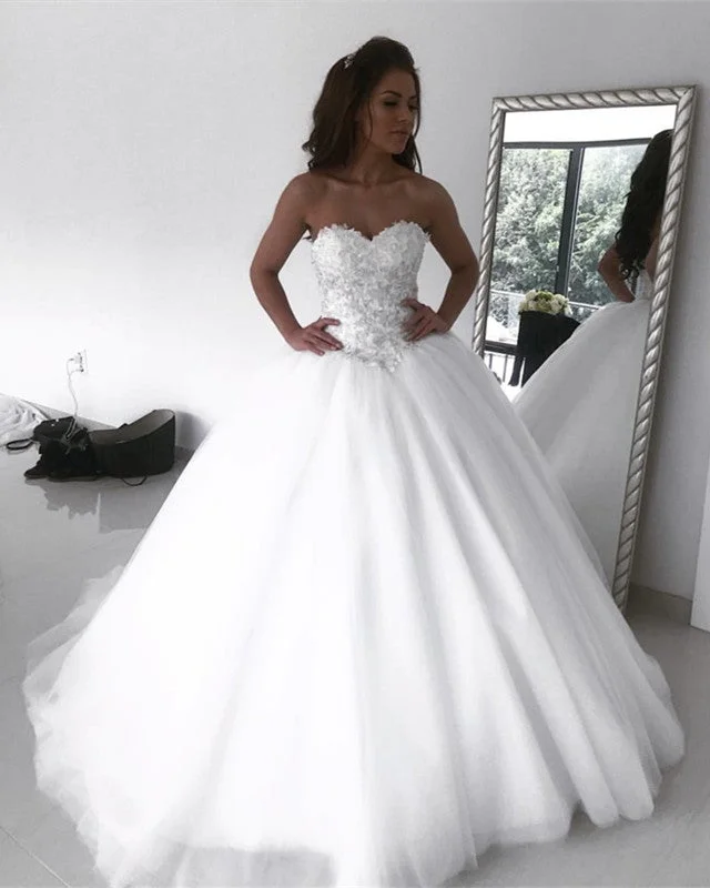 Beach - appropriate short wedding dressLace Embroidery Sweetheart Floor Length Ball Gown Wedding Dresses