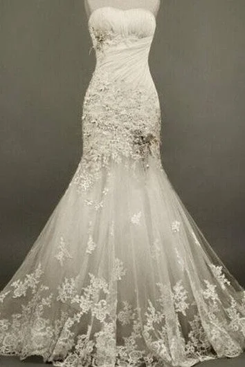 Cocktail - length wedding dress for a casual ceremonyMermaid Lace-Up Back Lace Dress Cocktail - length wedding dress for a casual ceremonyMermaid Lace-Up Back Lace Dress