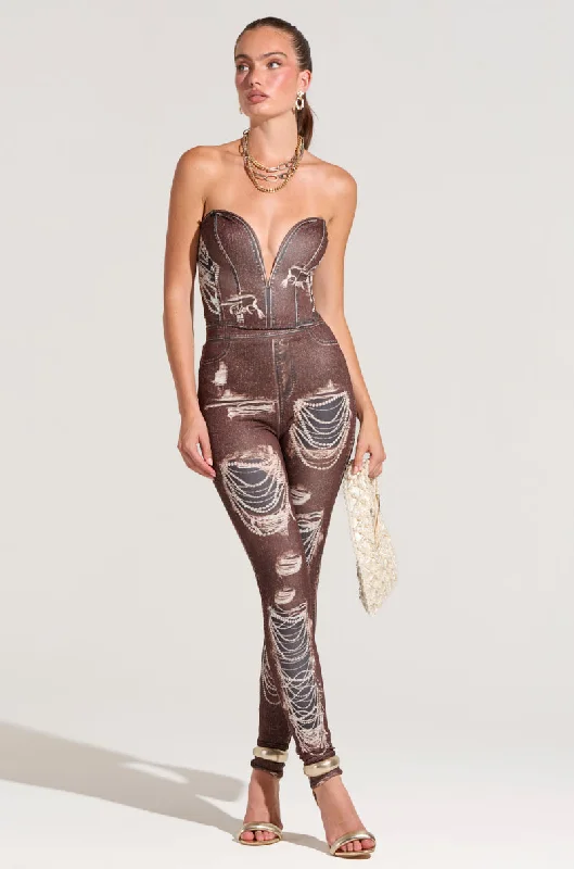 Distressed wide leg denim pants for women in a trendy and edgy styleMILKY PANT