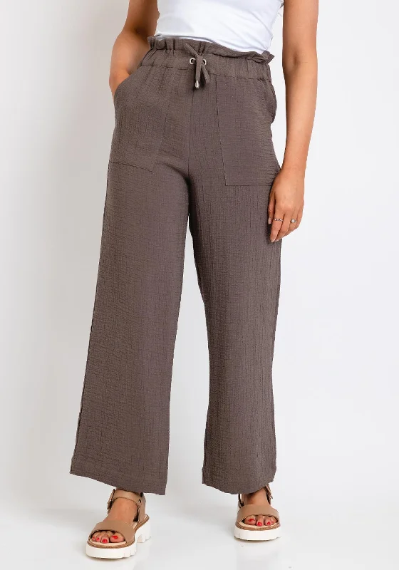 Linen pants for women in a breathable materialNaya Crinkle Material Straight Leg Trousers, Taupe