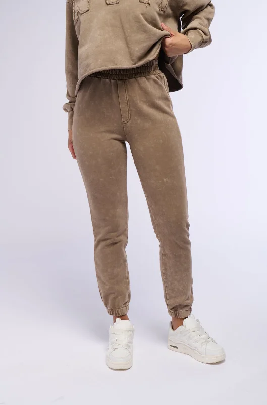 Polyester blend wide leg pants for women in a durable and stylish styleNEVER MIND BABE MINERAL WASH JOGGER PANT