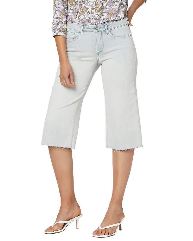 Solid color cigarette pants for women in a minimalist lookNYDJ Wide Leg Pedal Pusher Capri Solid color cigarette pants for women in a minimalist lookNYDJ Wide Leg Pedal Pusher Capri