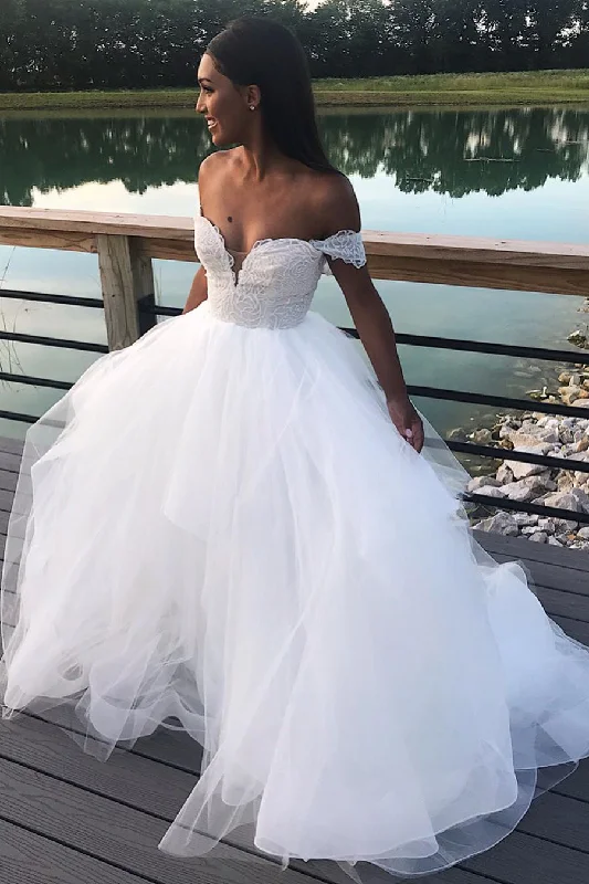 Luxury silk wedding dress with a trainPrincess Long A-line Off Shoulder White Bridal Gown with Lace Top Luxury silk wedding dress with a trainPrincess Long A-line Off Shoulder White Bridal Gown with Lace Top