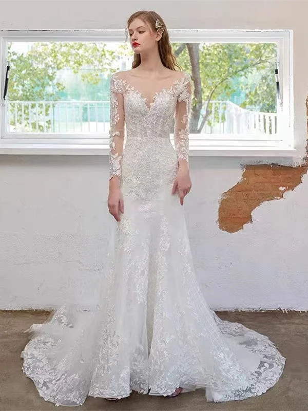 Metallic - thread - detailed wedding dressPopular Lace Design Wedding Dresses, Newest Long Sleeves Bridal Gowns, Fashion Wedding Dresses Metallic - thread - detailed wedding dressPopular Lace Design Wedding Dresses, Newest Long Sleeves Bridal Gowns, Fashion Wedding Dresses