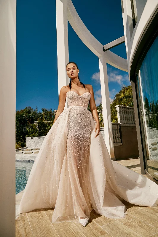 Church - suitable long - sleeved wedding dressQuinn
