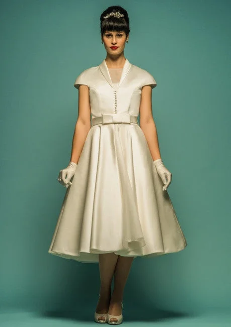 Affordable minimalist wedding dress for budget bridesRetro Tea Length Champagne Wedding Dress