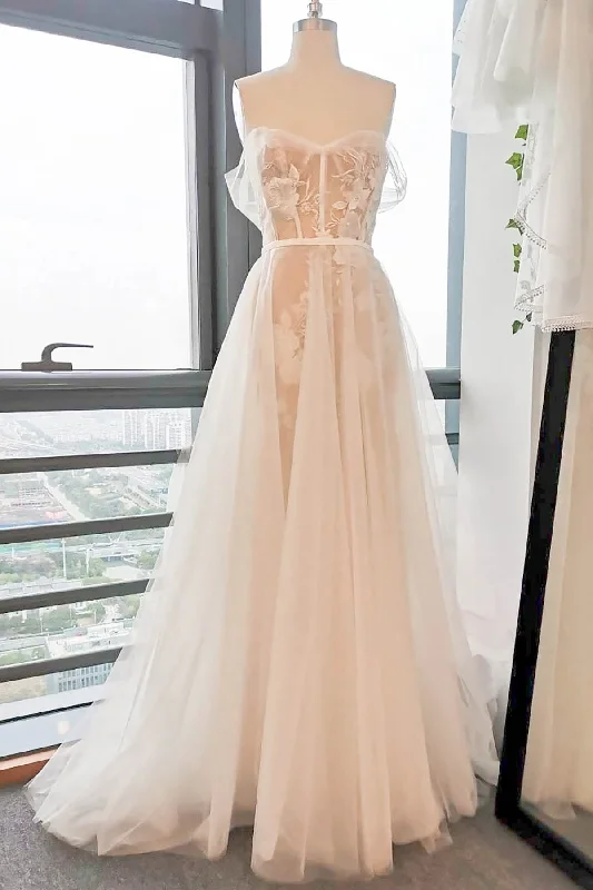 Polka - dot wedding dress for a fun touchSheath Sweep-Brush Train Lace Tulle Wedding Dress CW2747