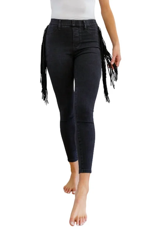 Pleated dress pants for women in a formal occasionSide Fringe Skinny Jegging In Black Pleated dress pants for women in a formal occasionSide Fringe Skinny Jegging In Black