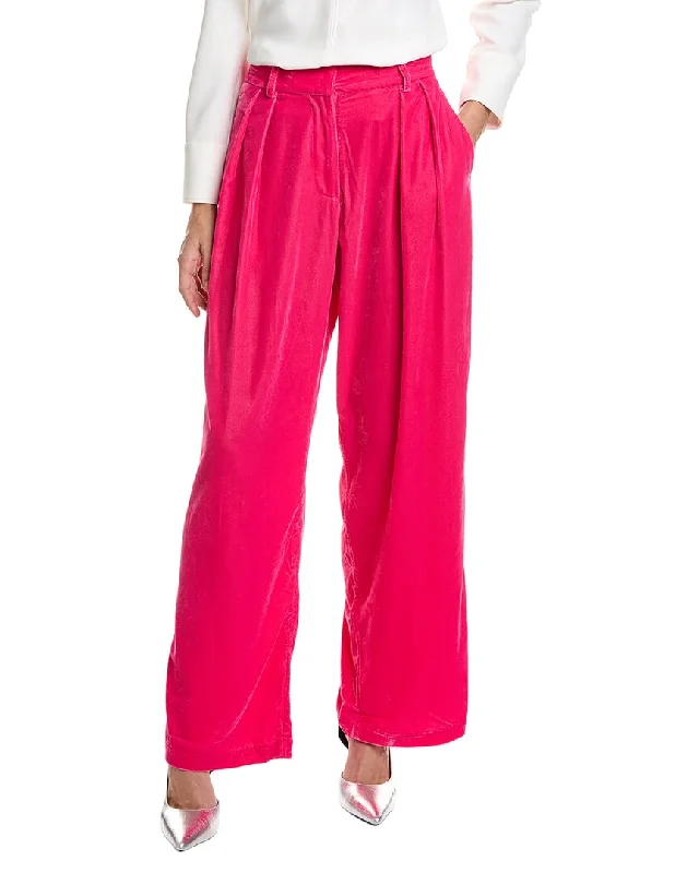 Wrinkle resistant pants for women on business tripsSTAUD Luisa Pant