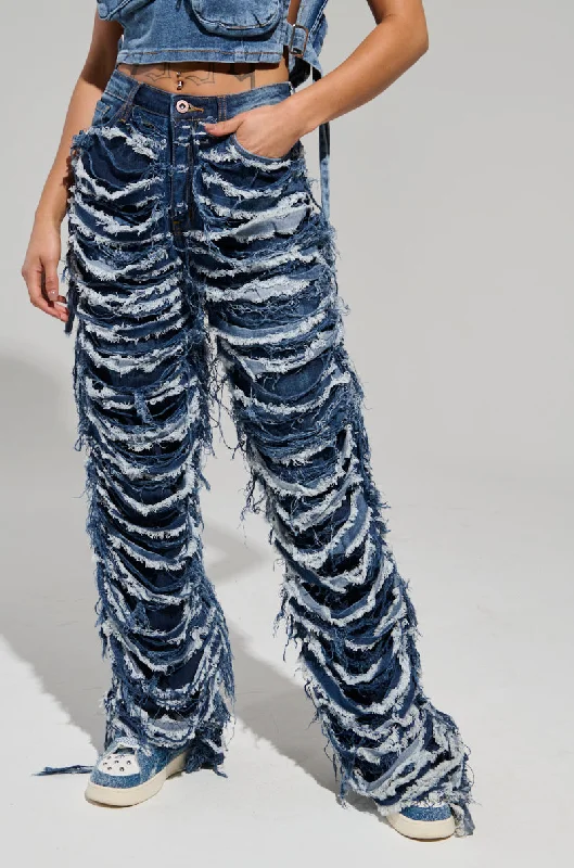 Lightweight cycling pants for women in a sporty and comfortable styleSTOP AND STARE DISTRESSED DENIM PANT Lightweight cycling pants for women in a sporty and comfortable styleSTOP AND STARE DISTRESSED DENIM PANT
