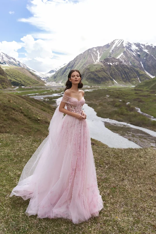 Illusion - sleeved wedding dress for a delicate lookSweetheart Off-Shoulder Floral Printed Gown Illusion - sleeved wedding dress for a delicate lookSweetheart Off-Shoulder Floral Printed Gown