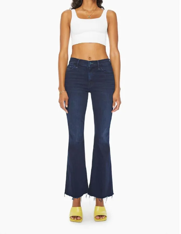Casual straight leg jeans for women to wear dailyThe Weekender Fray In Chop On My Shoulder Casual straight leg jeans for women to wear dailyThe Weekender Fray In Chop On My Shoulder