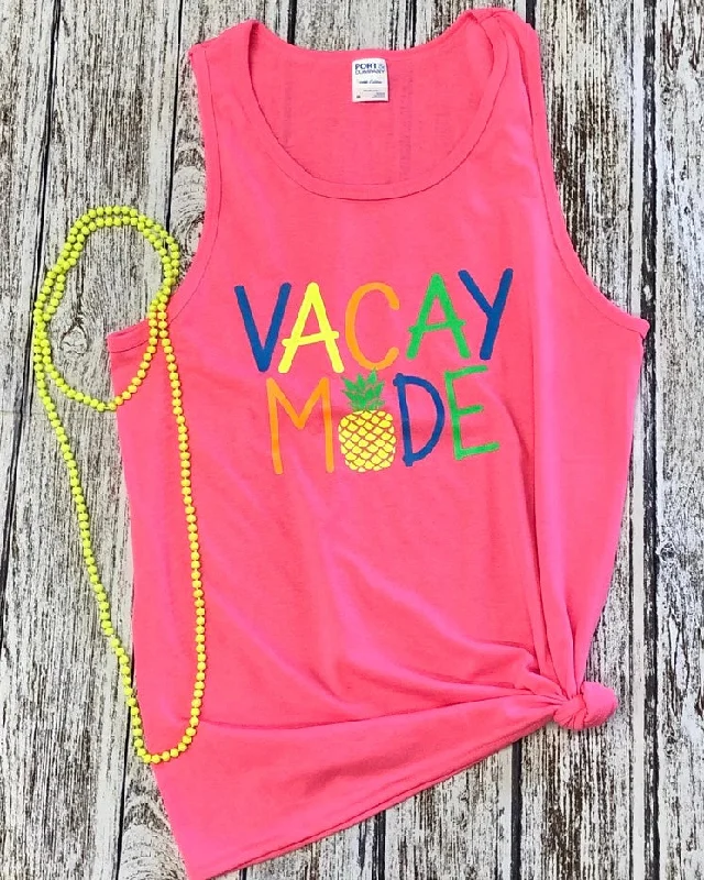Mock neck women's T - shirt for a modern twistVacay Mode Pink Tank