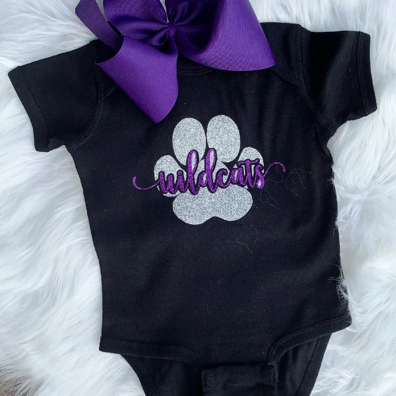 Women's T - shirt with a flapped pocketWildcats Paw Onesie