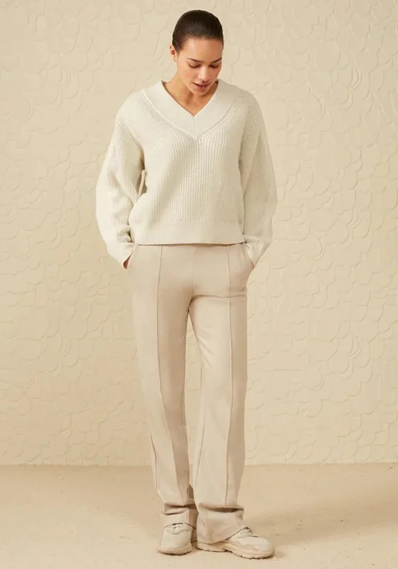 Corduroy bootcut pants for women in a classic and comfortable styleYAYA Herringbone Straight Leg Trouser, Pure Cashmere Brown Corduroy bootcut pants for women in a classic and comfortable styleYAYA Herringbone Straight Leg Trouser, Pure Cashmere Brown