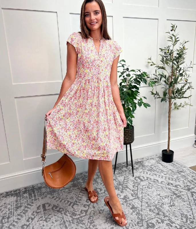 Dresses with Sheer Sleeve and Sequined Cuffs for Ladies' Elegant and Sparkly LookAmber Ditsy Floral Jersey Dress Dresses with Sheer Sleeve and Sequined Cuffs for Ladies' Elegant and Sparkly LookAmber Ditsy Floral Jersey Dress