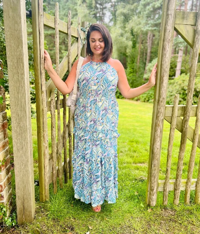 A Line Denim Dresses for Ladies with Button FrontBlue Halter Neck Tiered Maxi Dress A Line Denim Dresses for Ladies with Button FrontBlue Halter Neck Tiered Maxi Dress