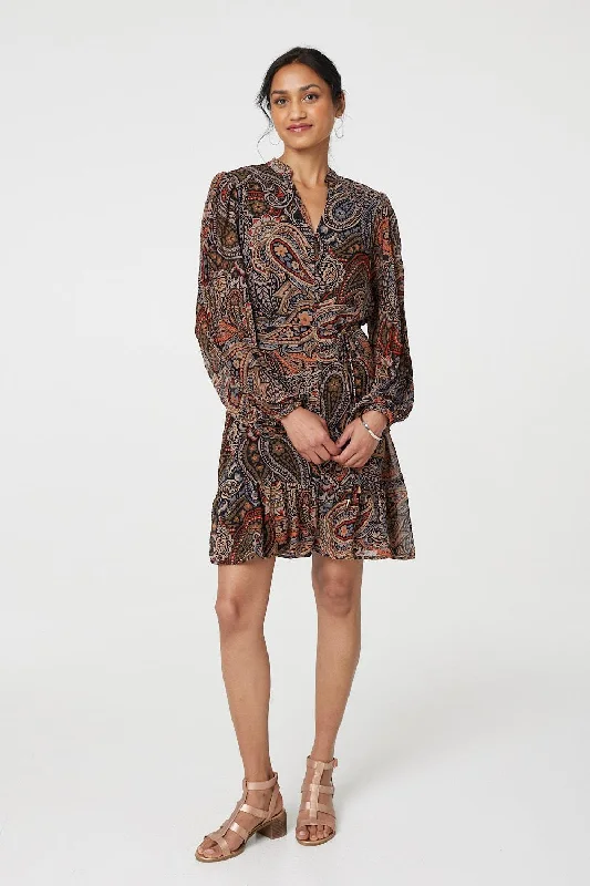Dresses with Beaded Floral Wreath on the Bodice for Ladies' Delicate and Festive LookPaisley Print Tie Waist Short Dress Dresses with Beaded Floral Wreath on the Bodice for Ladies' Delicate and Festive LookPaisley Print Tie Waist Short Dress