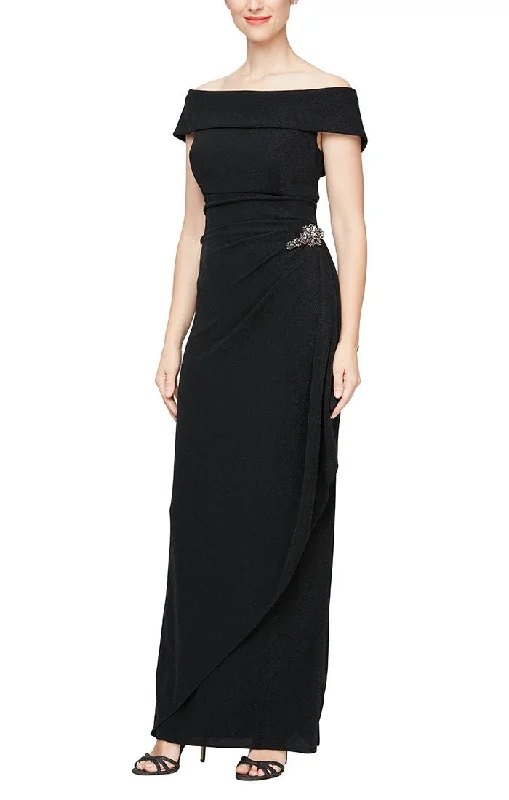 "Trendy casual dresses for women to wear at the beach"Off-the-Shoulder Metallic Knit Dress "Trendy casual dresses for women to wear at the beach"Off-the-Shoulder Metallic Knit Dress