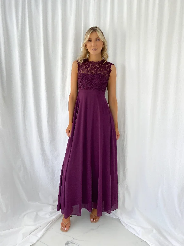 "Polka dot dresses for women with a retro vibe"Savina Maxi Dress with Embroidered Top - Aubergine "Polka dot dresses for women with a retro vibe"Savina Maxi Dress with Embroidered Top - Aubergine