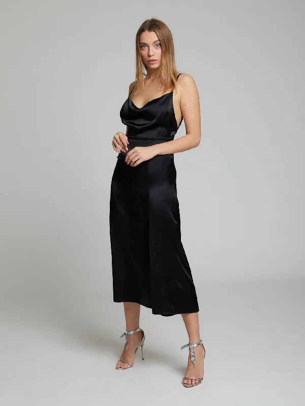 "A - line dresses for women to flatter the figure"Selah silk dress in black