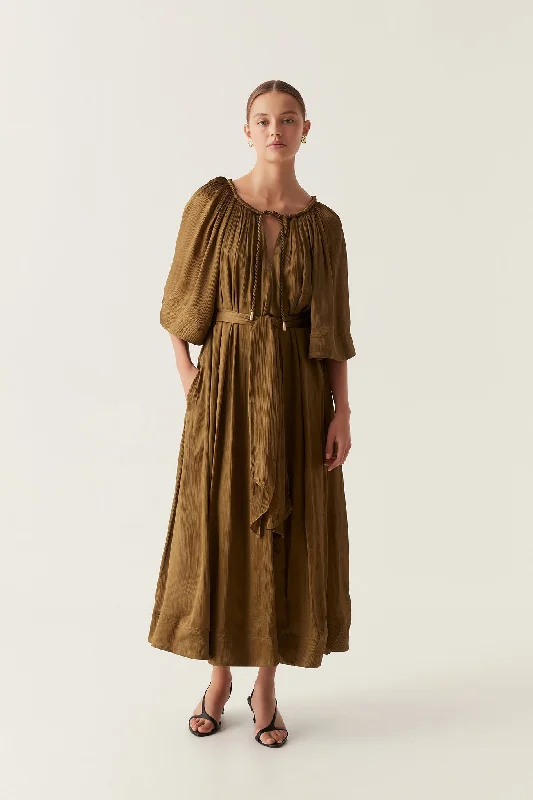 "Mermaid - style wedding dresses for women for a dramatic look"Seraphina Silk Midi Dress "Mermaid - style wedding dresses for women for a dramatic look"Seraphina Silk Midi Dress