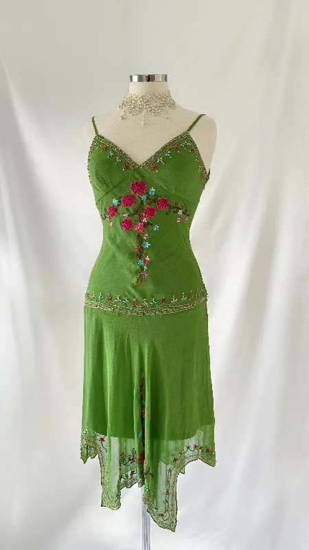 "Short dresses for women for a night out clubbing"Spring Fairy Delight Vintage Green Silk Embroidered Midi Dress "Short dresses for women for a night out clubbing"Spring Fairy Delight Vintage Green Silk Embroidered Midi Dress